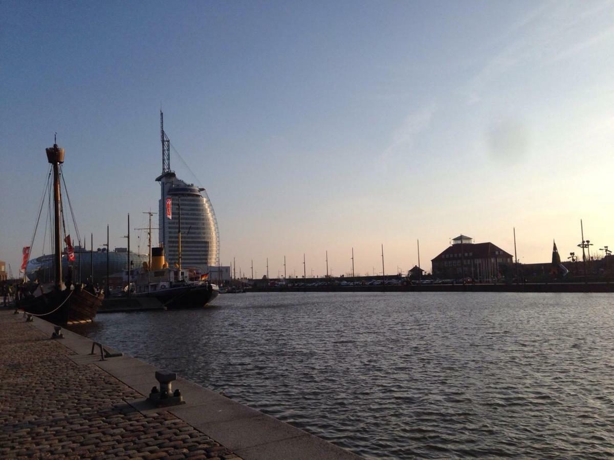 Newport * Bremerhaven